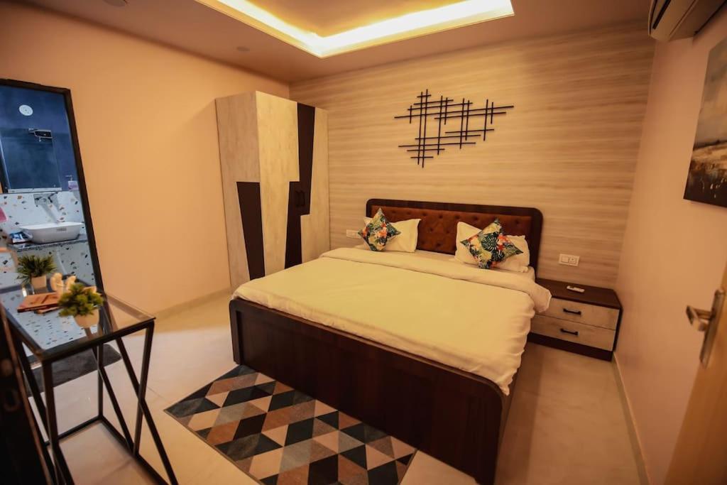 Saiba Outhouse- 4 Bed Room- Pool- Theatre- Partyhall- Garden & Terrace Sitting Area Jaipur Eksteriør bilde