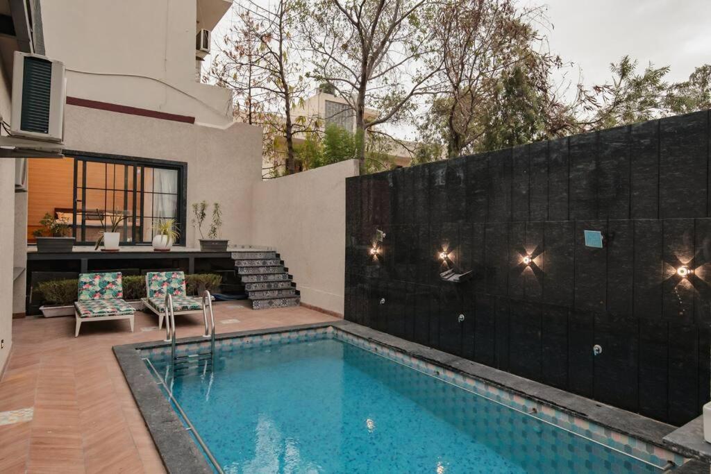 Saiba Outhouse- 4 Bed Room- Pool- Theatre- Partyhall- Garden & Terrace Sitting Area Jaipur Eksteriør bilde